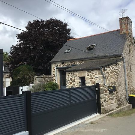 Maison En Pierre A La Campagne Proche De La Mer Plourhan Esterno foto