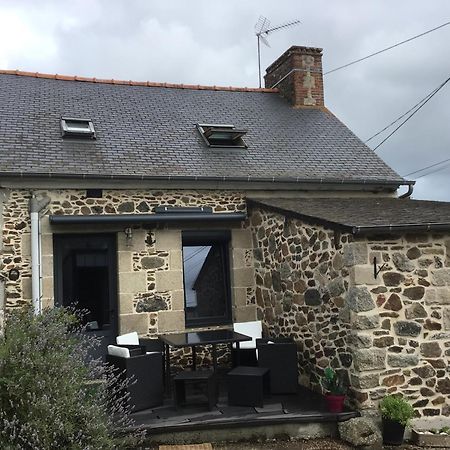 Maison En Pierre A La Campagne Proche De La Mer Plourhan Esterno foto