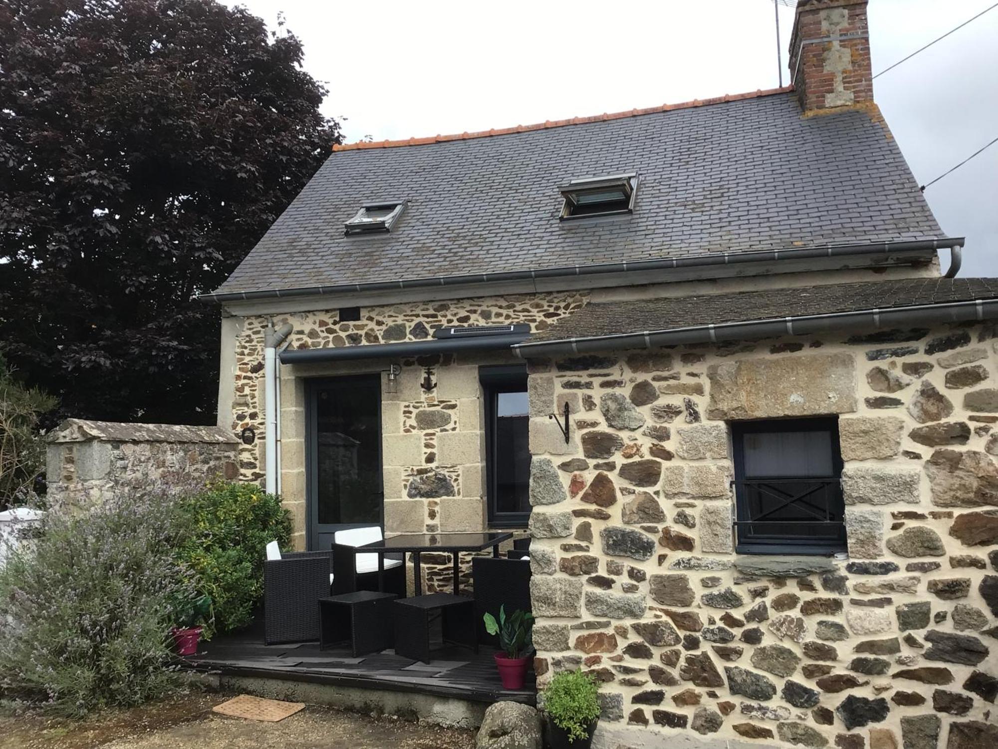 Maison En Pierre A La Campagne Proche De La Mer Plourhan Esterno foto